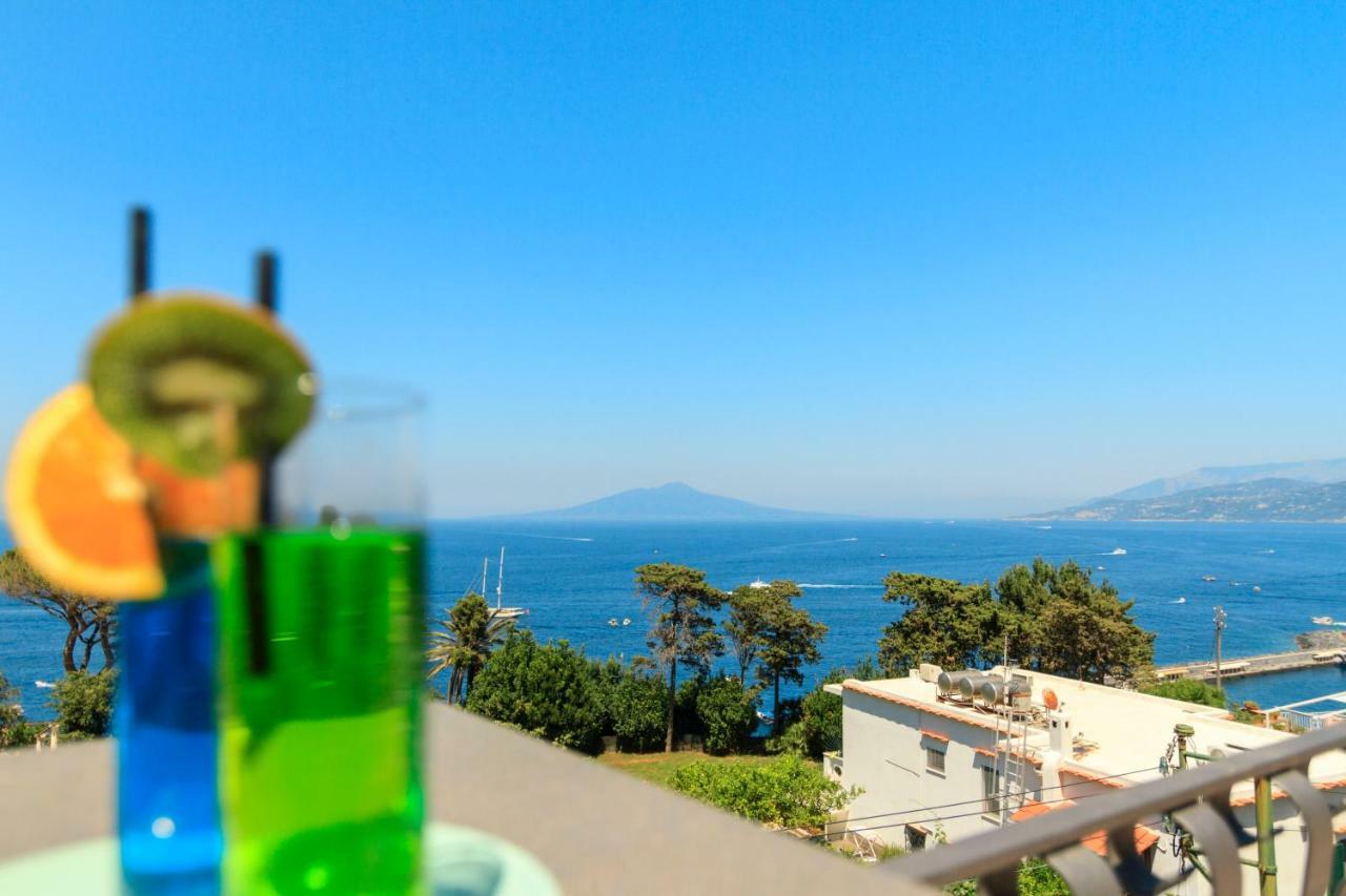 Aquamarine Relaxing Capri Suites Экстерьер фото